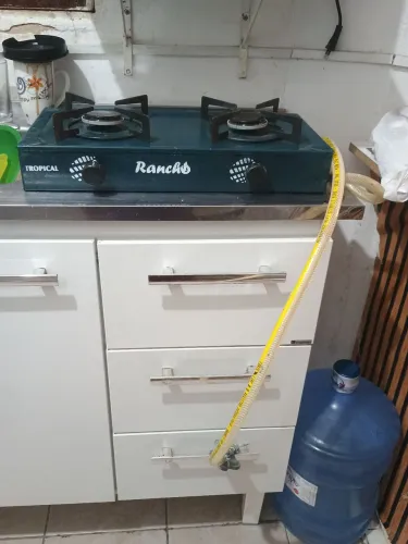 Fogão de duas bocas com registro e mangueira