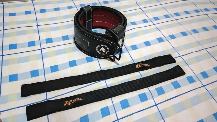 Kit Musculação - Cinto de agachamento Rundel + par de streps