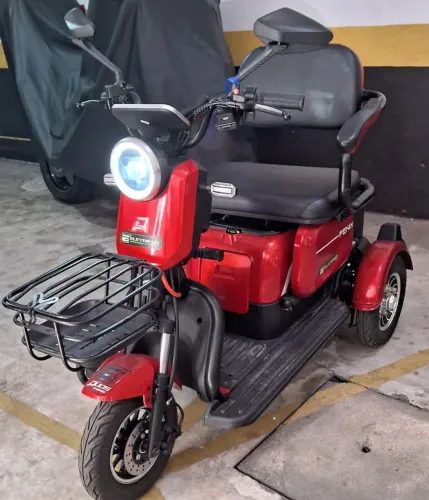 Triciclo scooter/elétrico Fênix
