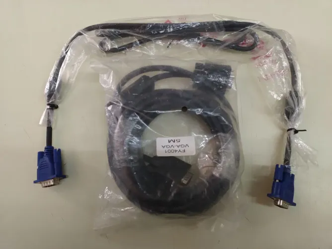 Cabos VGA 5m e 1,5m novos