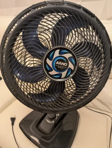 Ventilador de mesa Arno Xtreme Force Breeze VB40 110V