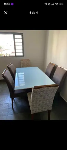 Mesa de jantar de madeira original maciça com vidro temperado luxo