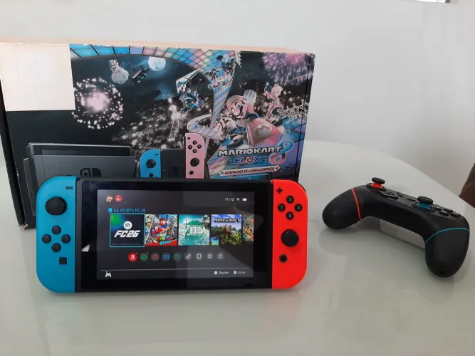 Nintendo Switch semi-novo c/jogos.