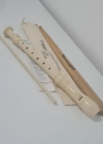 Flauta e Par de Baquetas