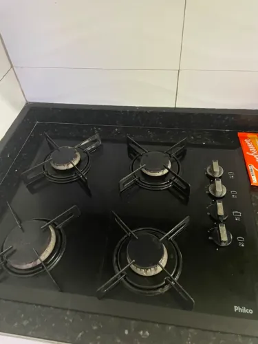 Cooktop philco 4 bocas|vidro (precisa de reparos,limpeza ou concerto em algumas bocas)