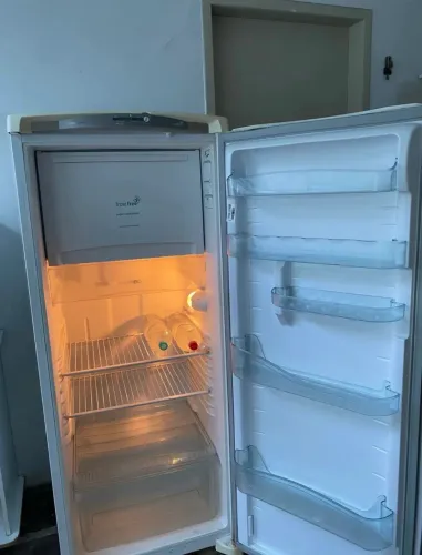 Geladeira Cônsul Frostfree em perfeito estado