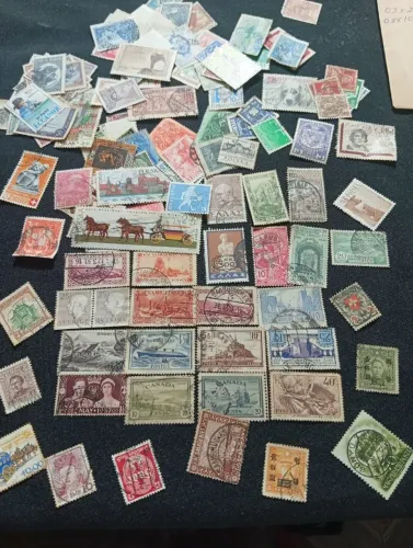 Vendo selos antigos de vários paises
