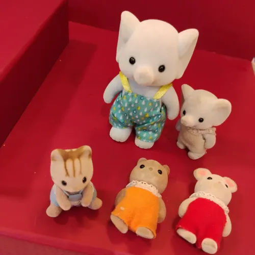 Sylvanian Family várias Famílias cada R$60,00