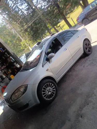 Fiat Linea Absolute 1.9/1.8 Flex Dualogic 4P 2009