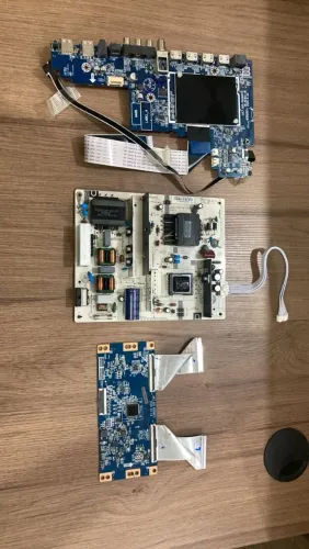 Placas Tv 58" PTV58G70RCBL Semi Novas kit - R$130
