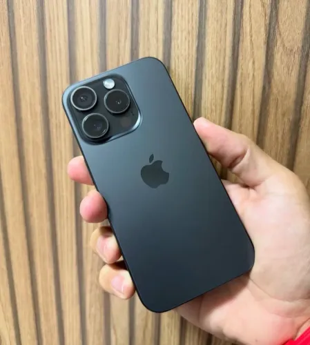 iPhone 15 pro 256gb