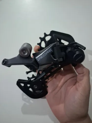 Câmbio shimano deore m6100 com detalhe