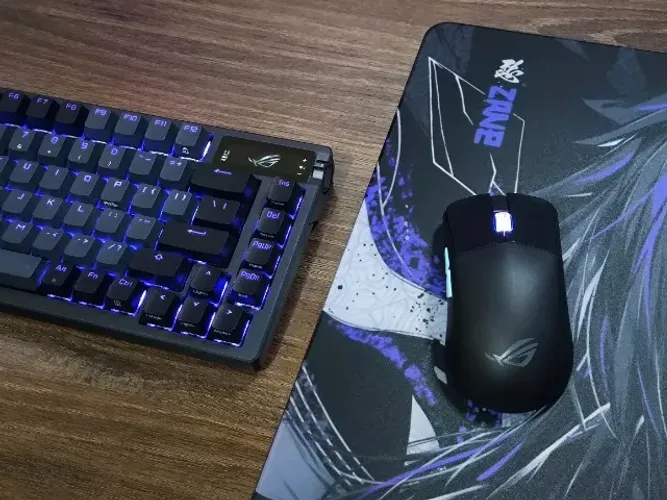 Teclado Asus ROG Azoth + Harpe Ace Aimlabs