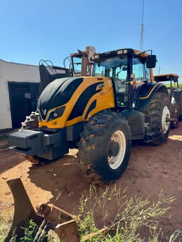 Trator Valtra BH 194 HiTeck