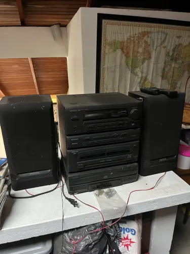 Aparelho de som Kenwood em bom estado
