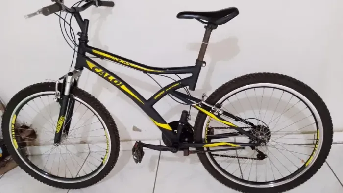 Bicicleta Caloi Aro 26 Usada em bom estado ( todas as peças originais exceto passador)