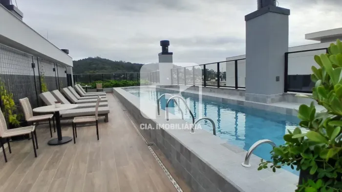 Apartamento 2 suítes no bairro Saco Grande