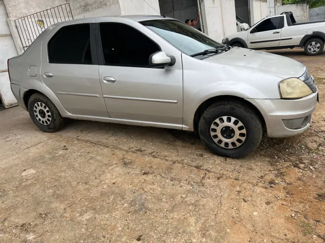 Renault Logan Expres./exp. UP Hi-flex 1.0 16V 4P 2013