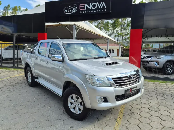 Toyota Hilux CD SRV D4-d 4X4 3.0 TDI Diesel AUT 2013