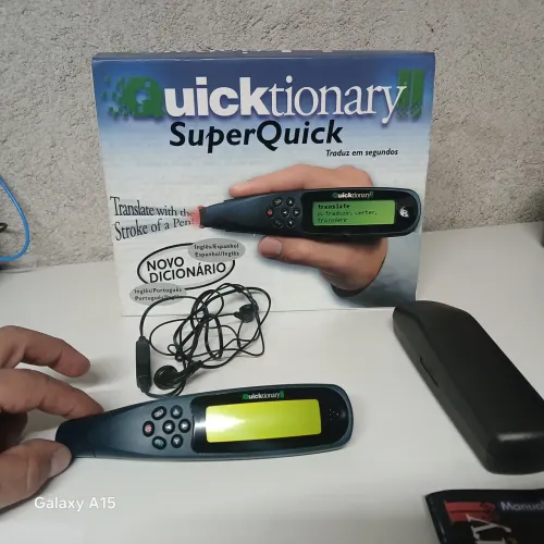Vendo essa caneta tradutora Quicktinary li Superquick semi movo