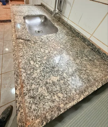 Pia de cozinha cinza Corumbá 