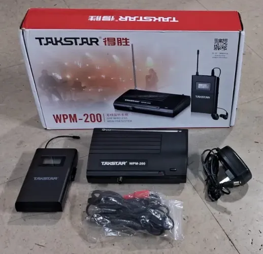 Sistema Monitor In-Ear S/ Fio Takstar WPM-200 UHF Transmissor + Bodypack - Semi-Novo