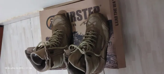 BOTA COM ZÍPER LATERAL, SUPER LEVE FÁCIL DE CALÇAR , SELO DE CONFORTO IBTEC