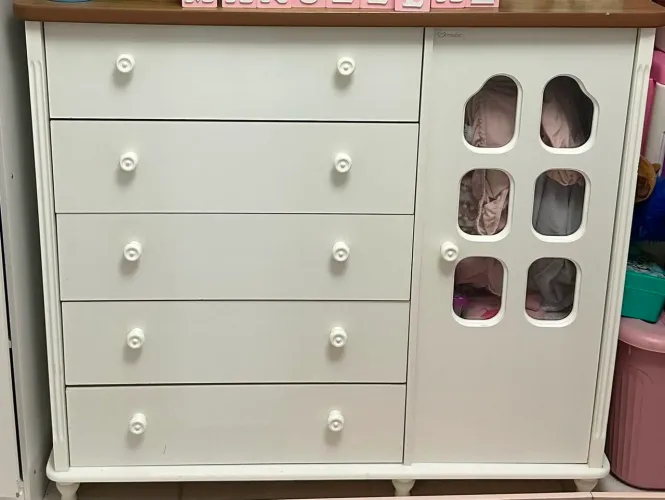 Vendo cômoda infantil menina linda!