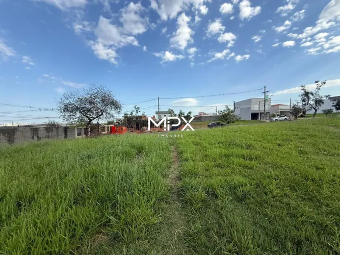 Terreno à venda no Residencial Reserva Jardins em Piracicaba.