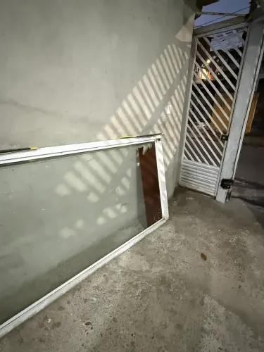 Parapeito de vidro c alumínio
