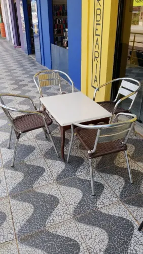 Conjunto de cadeira e centro para aerea