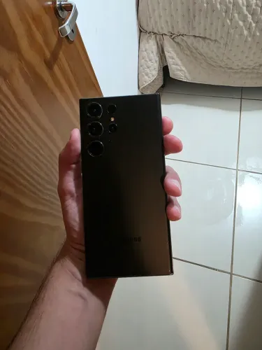 S23 ULTRA DISPLAY COM LUZ VERDE -  SEM NENHUM ARRANHADO NO CELULAR, NOVO NOVO