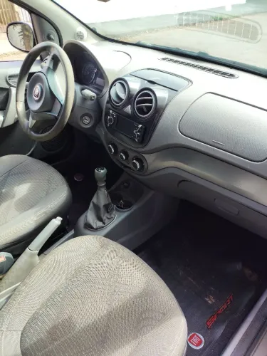 Fiat Palio Attractive 1.0 EVO Fire Flex 8V 5P 2012