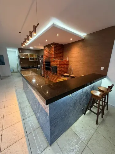 Casa em Condomínio Cidade Jardim II com 680m² e Área Completa
