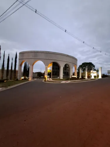 Terreno no Condomínio Coliseu em Ponta Grossa PR