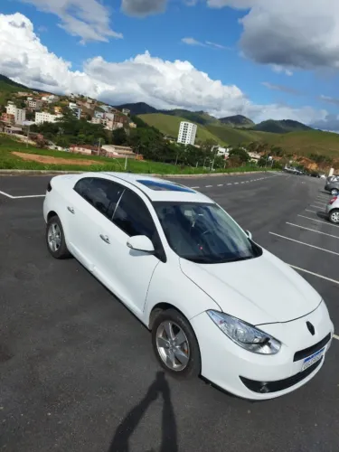 Renault Fluence Sed. Dynamique 2.0 16V Flex Aut. 2013