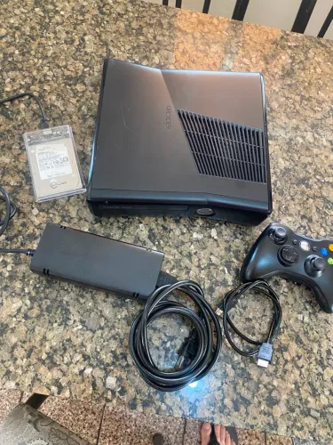 Xbox 360 slim desbloqueado ( leia o anúncio )