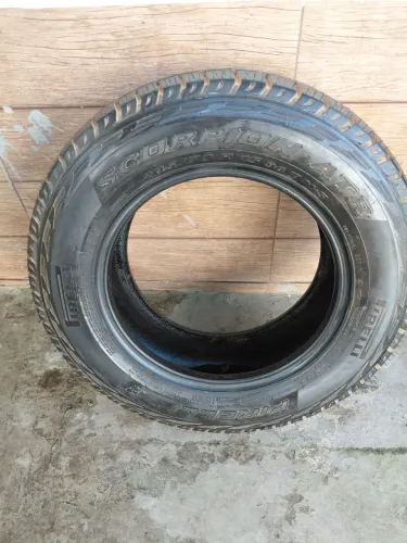 Pneu Pirelli Scorpion 205,l/70 R15
