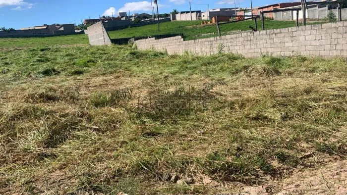 Terreno à venda em Hortolândia, Chácaras Luzitana, com 656.79 m², Associação Rural Sítio d