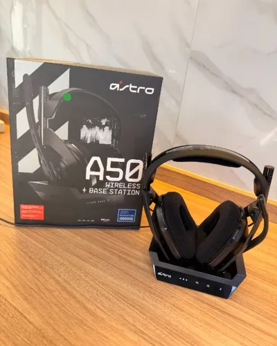 Headset Gamer Logitech G Astro A50 4ª Geração para PlayStation / PC