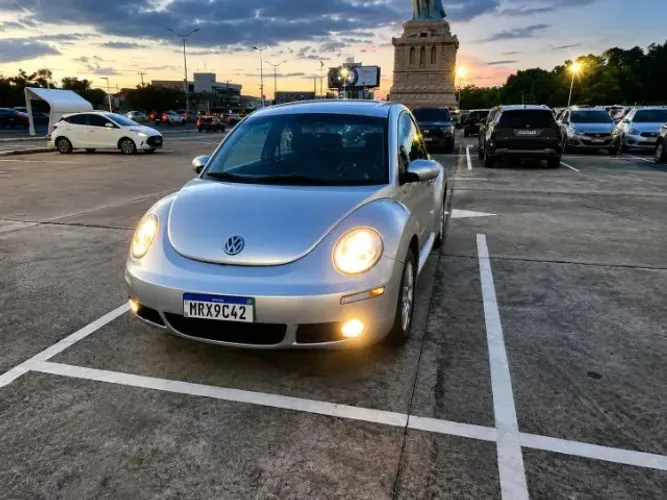 Volkswagen New Beetle 2.0 MI Mec./aut. 2008