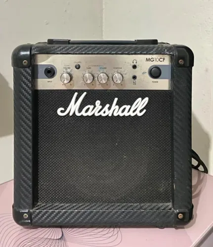 Amplificador Marshall MG10CF