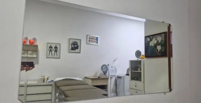 Espelho grande bisotê