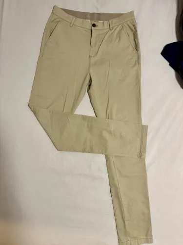 CALÇA ARAMIS CHINO SLIM CLÁSSICA SARJA AREIA