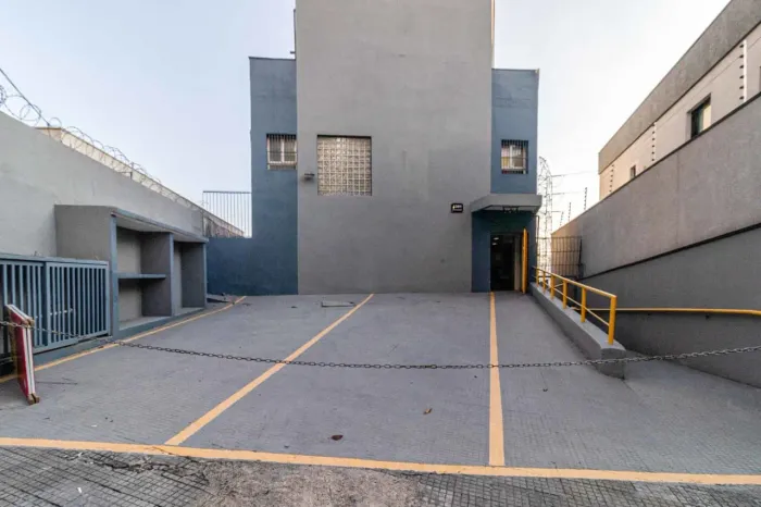 Prédio comercial na Rua Chamantá, 1351 - Mooca 1500 m²