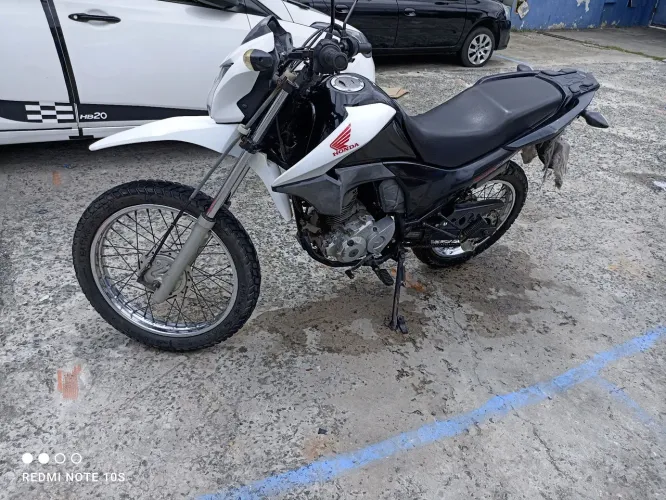 Moto usada só pra ir pro trabalho e voltar pra casa