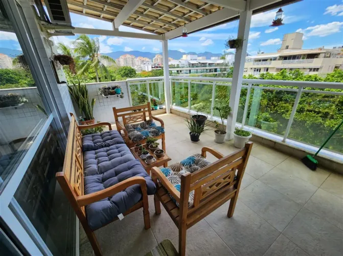 COBERTURA DUPLEX COM 4 QUARTOS NO RECREIO DOS BANDEIRANTES