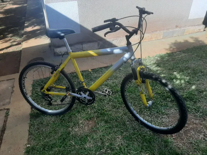 Bicicleta aro 26 caloi de aluminio