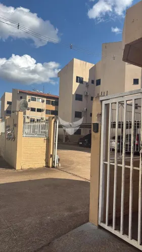 APARTAMENTO COM ÓTIMA LOCALIZAÇÃO