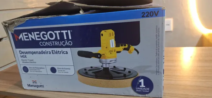 Vendo desempenadeira elétrica